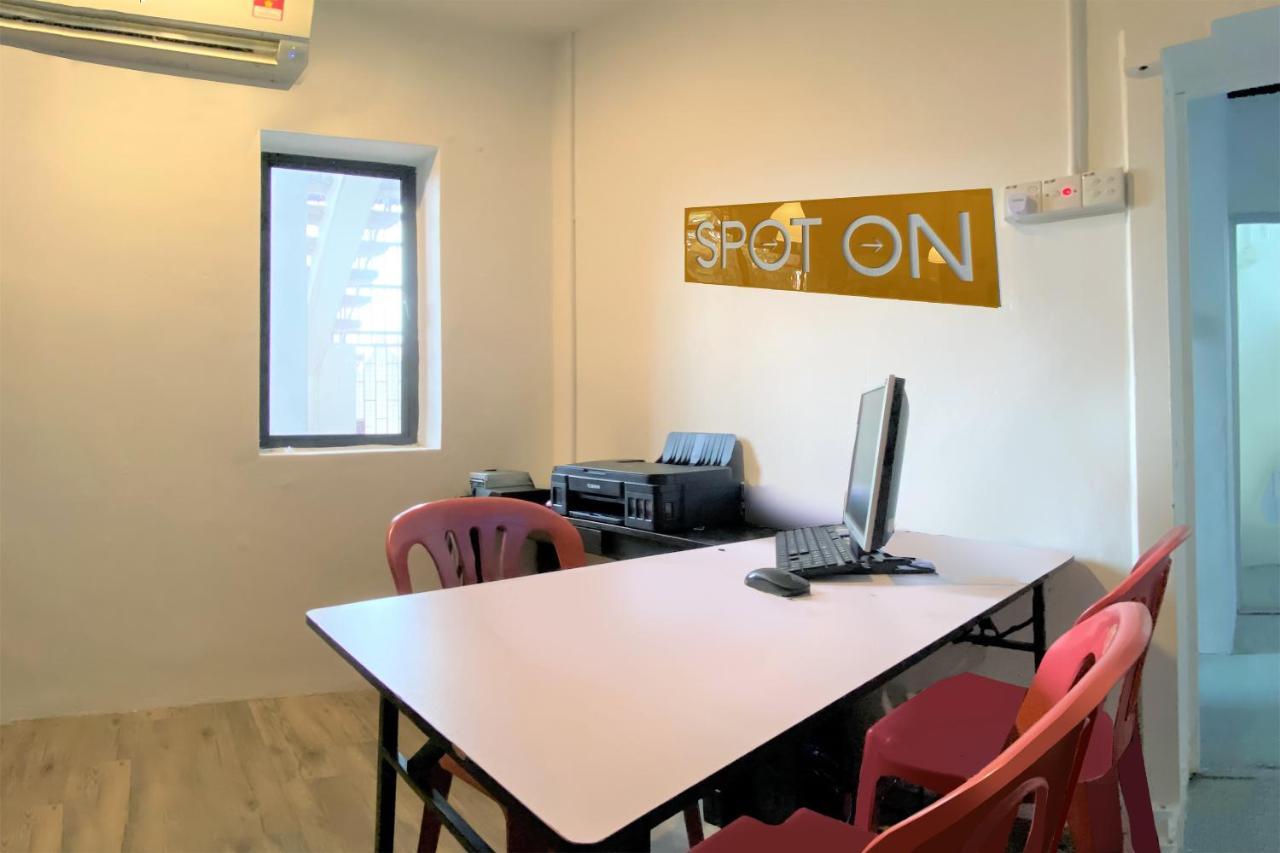Spot On 90123 Rainbow Guest House George Town Dış mekan fotoğraf