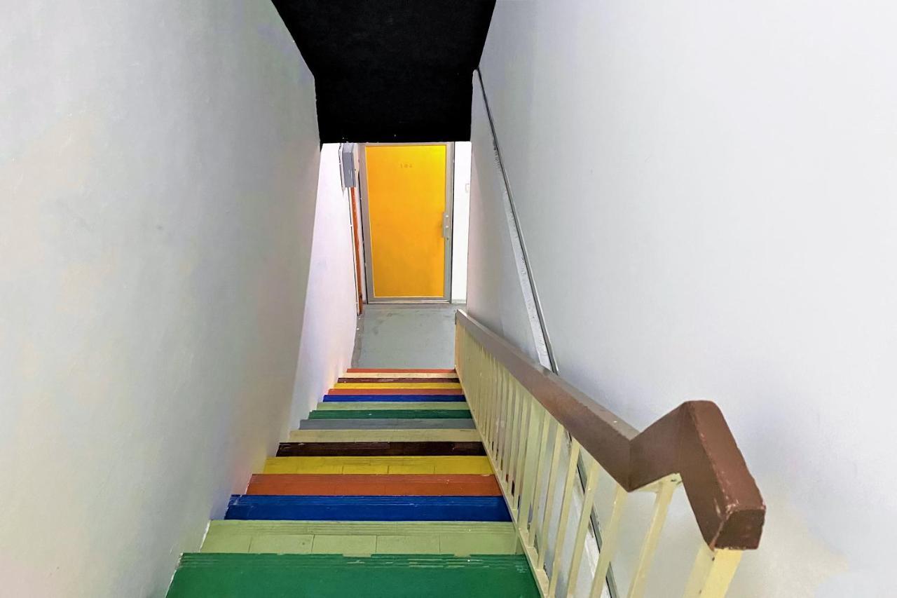 Spot On 90123 Rainbow Guest House George Town Dış mekan fotoğraf